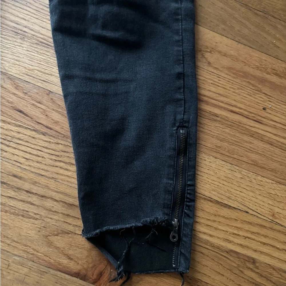 Democracy Black Ankle Jeans - Picture 4 of 14